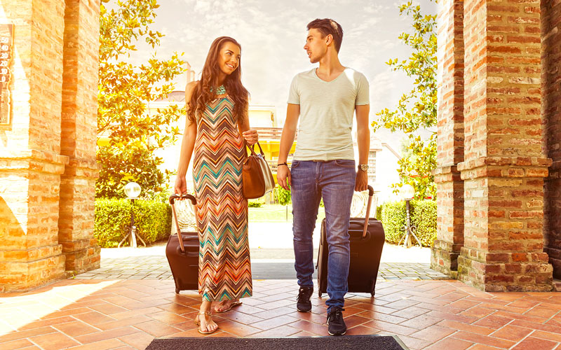 couple traveling couple traveling